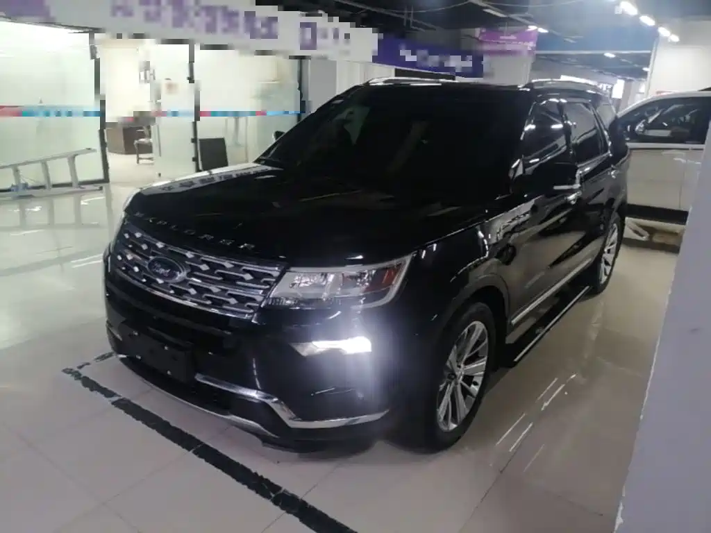 Ford Explorer 2018 — фото 1