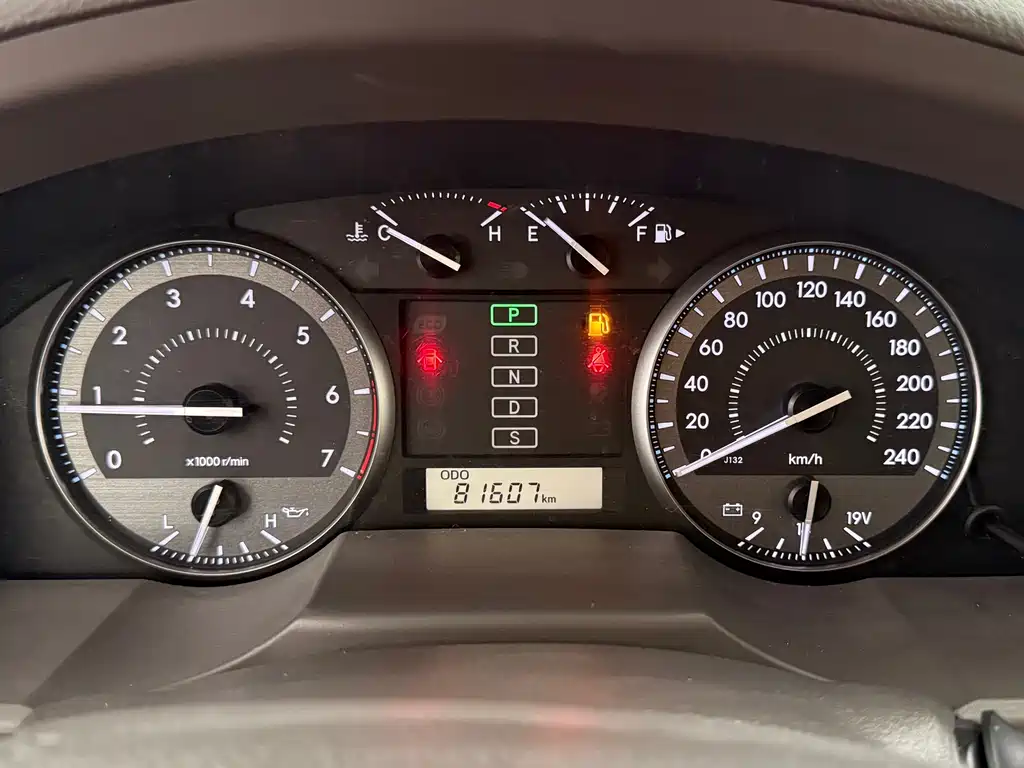 Toyota Land Cruiser 2018 — фото 6