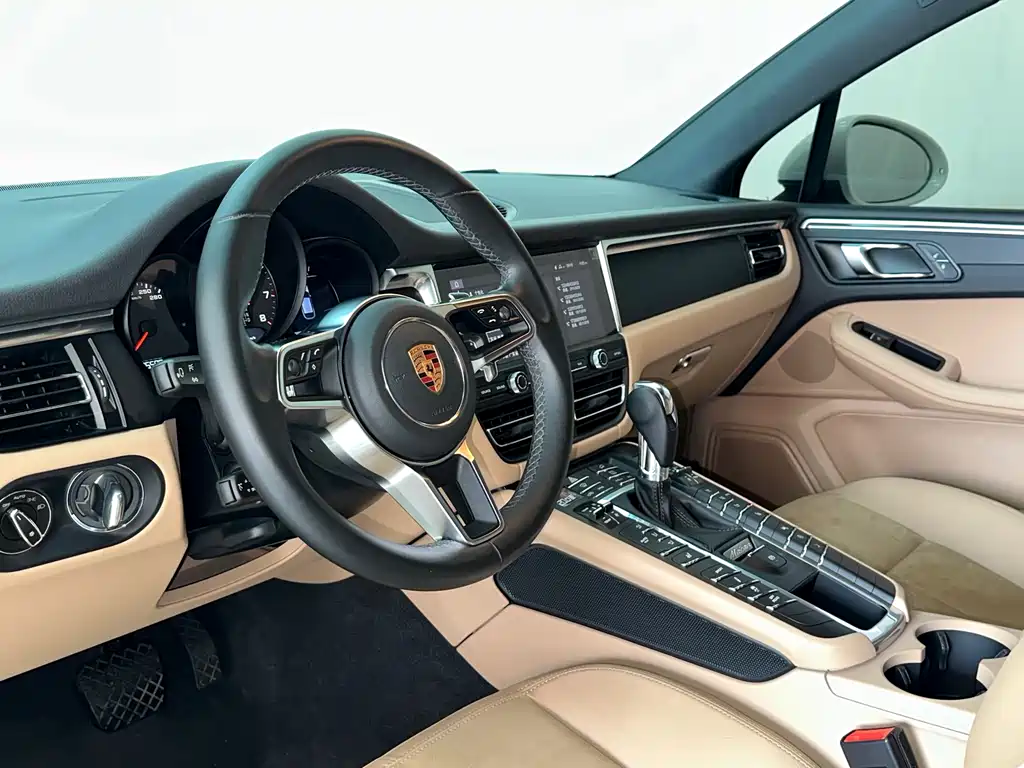 Porsche Macan 2018 — фото 10
