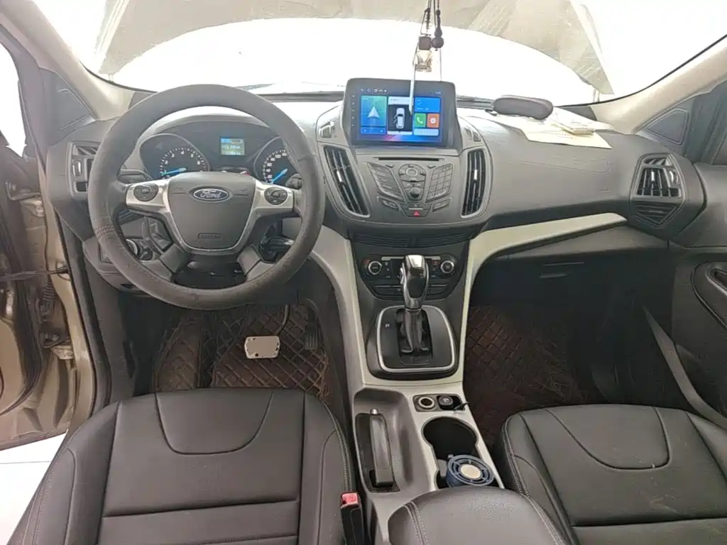 Ford Kuga 2016 — фото 10