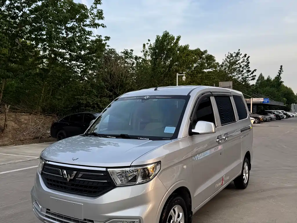 Wuling Hongguang V 2024 — фото 1