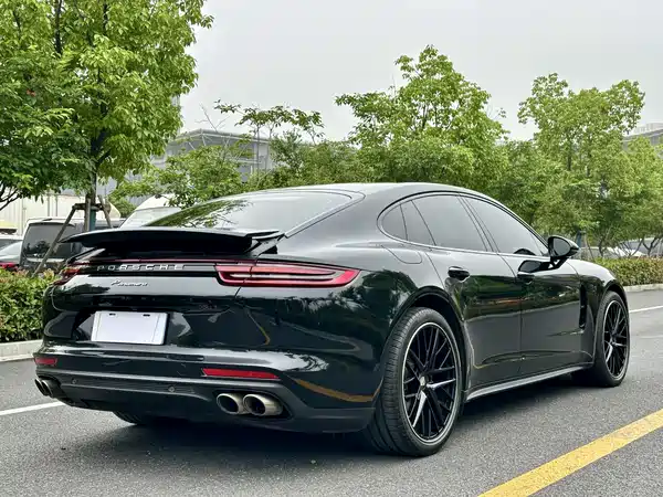 Porsche Panamera 2018
