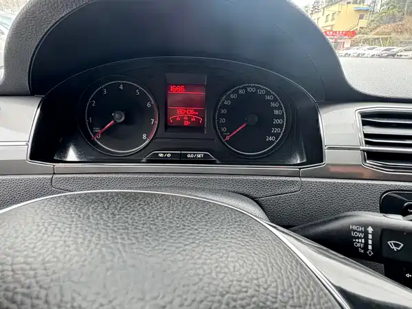 Volkswagen Santana 2016