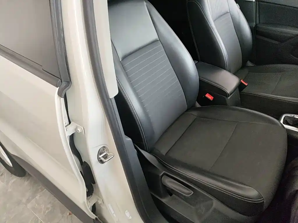 Volkswagen Tiguan 2019 — фото 25
