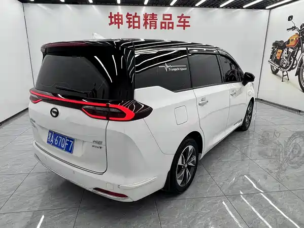 GAC Trumpchi M6 2022