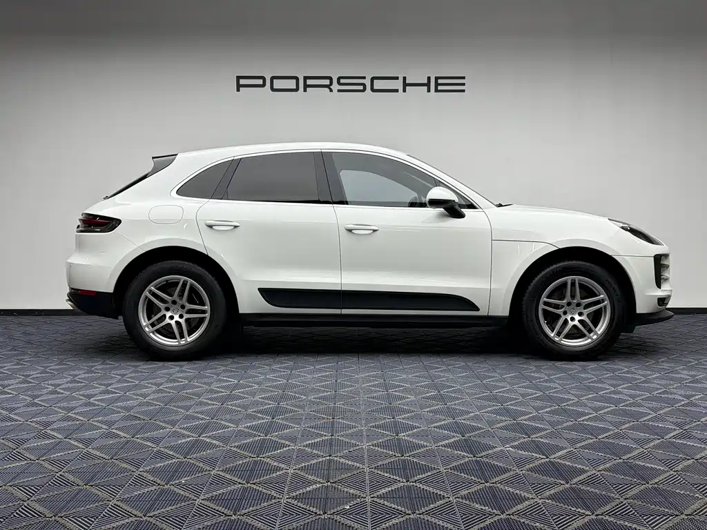 Porsche Macan 2021 — фото 9