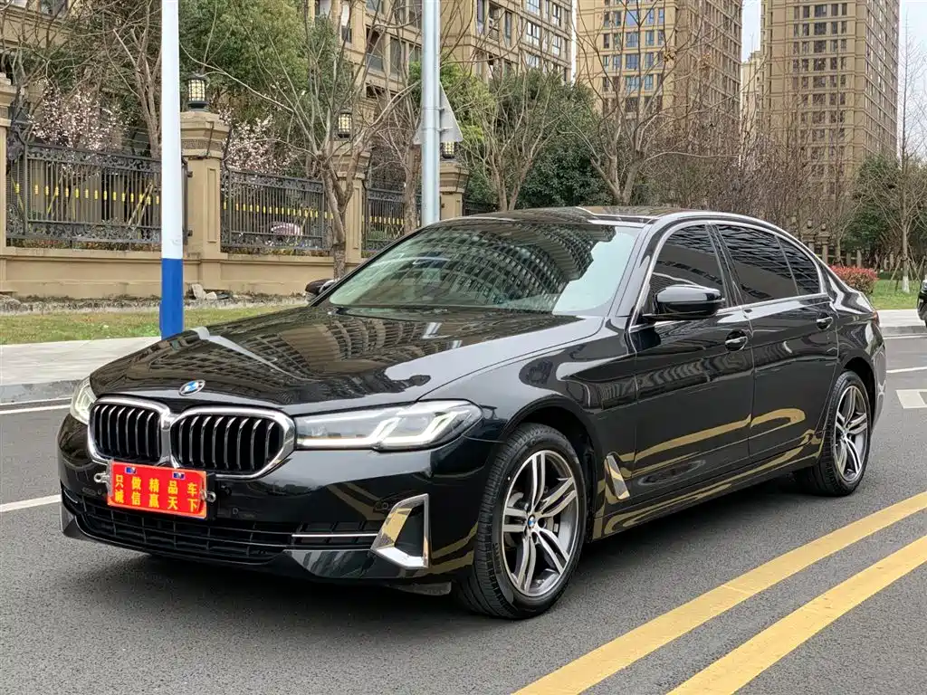 BMW 5 Series 2023 — фото 1