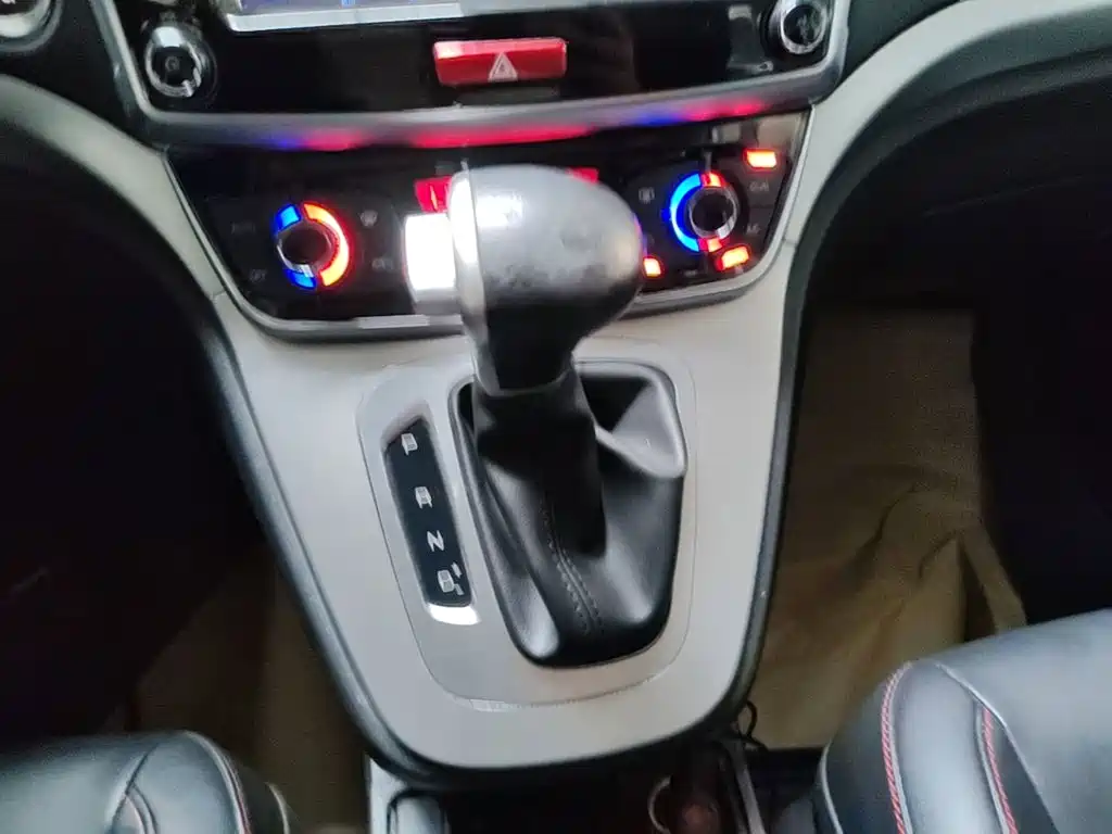 Haval M6 2018 — фото 14