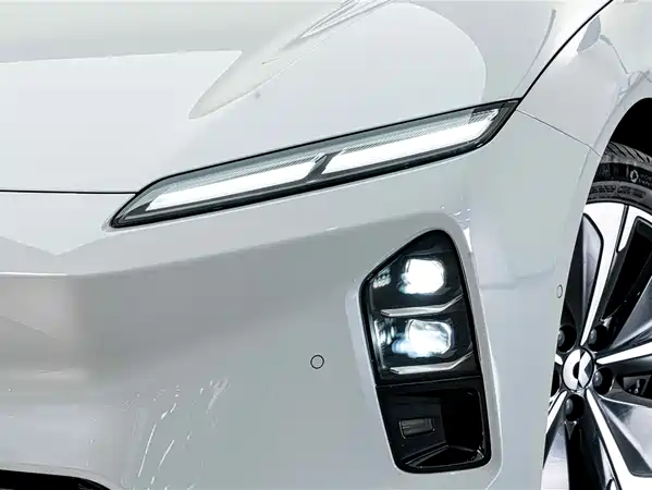 NIO ET5T 2025