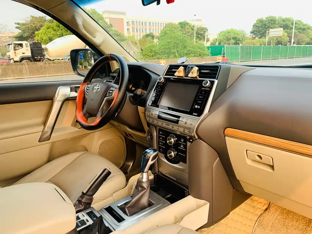 Toyota Prado 2019 — фото 10