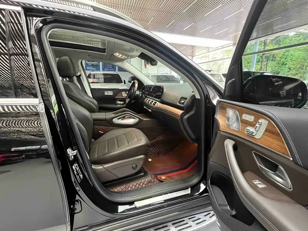 Mercedes-Benz GLS 2021