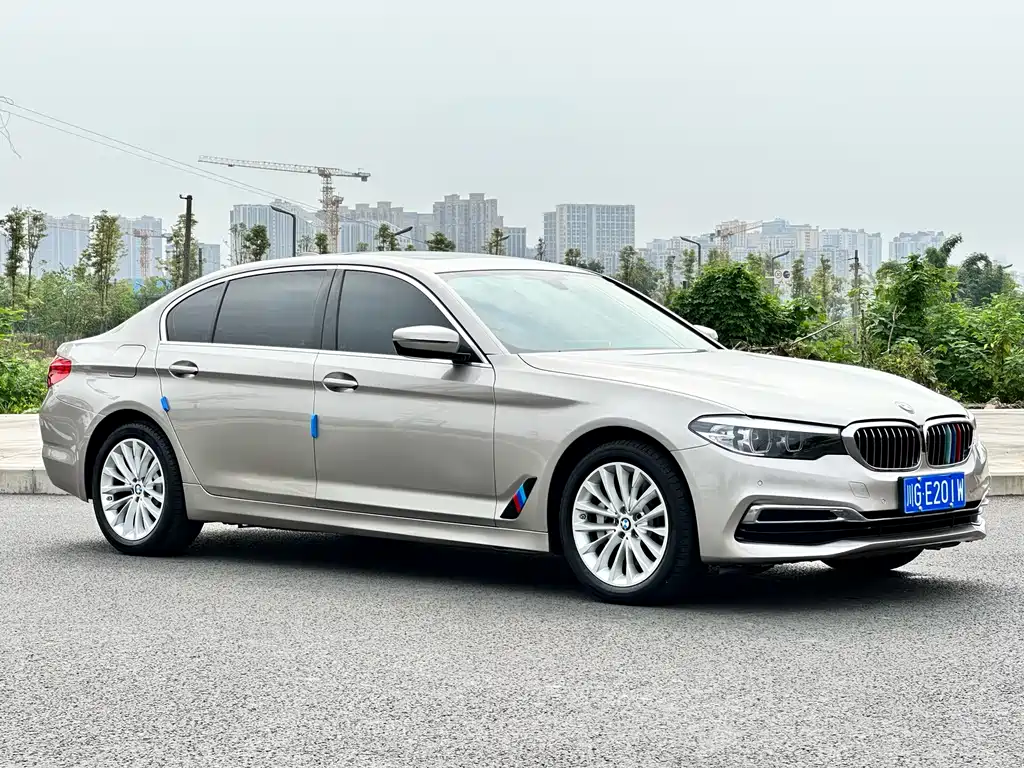 BMW 5 Series 2019 — фото 3
