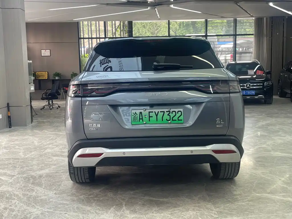 BYD L DM-i 2025 — фото 6