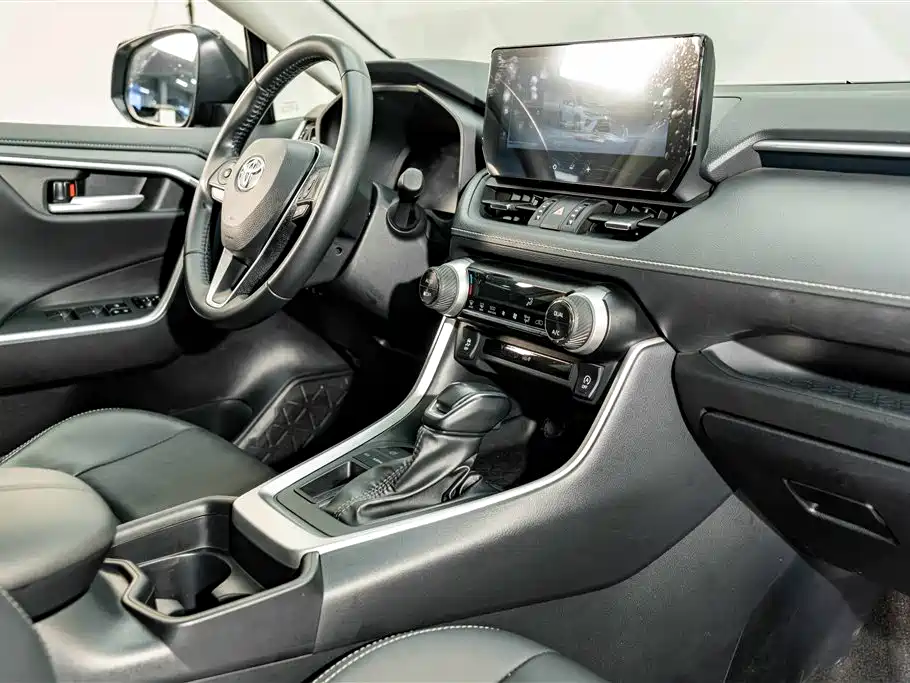 Toyota Wildlander 2024 — фото 17