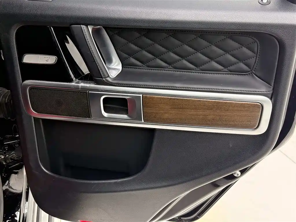 Mercedes-Benz G-Class 2018 — фото 12