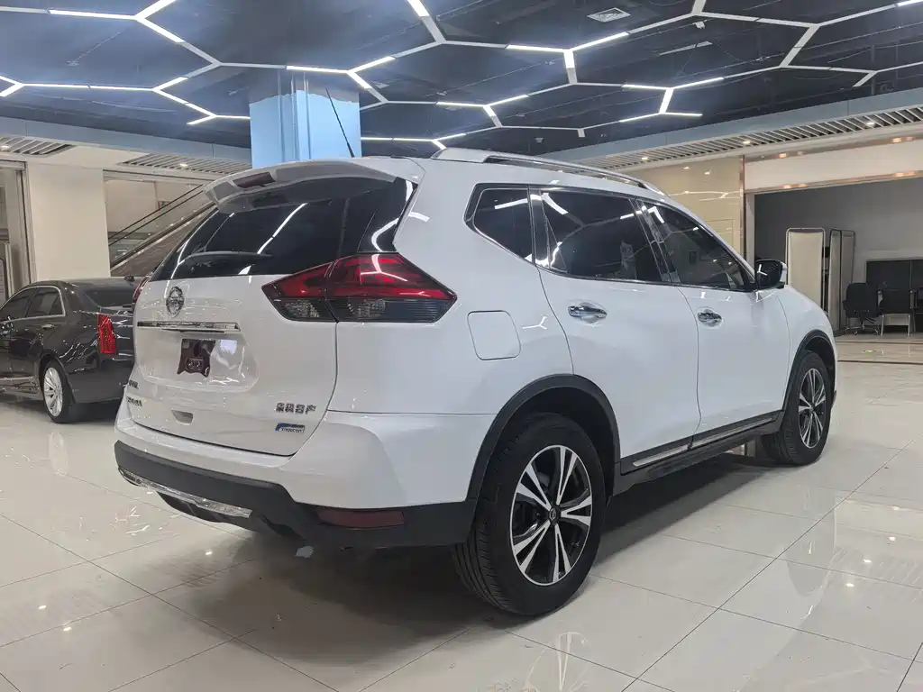 Nissan X-Trail 2017 — фото 11