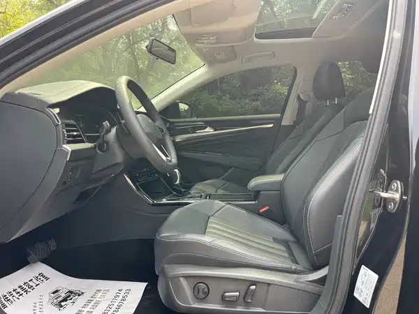 Volkswagen Passat 2024