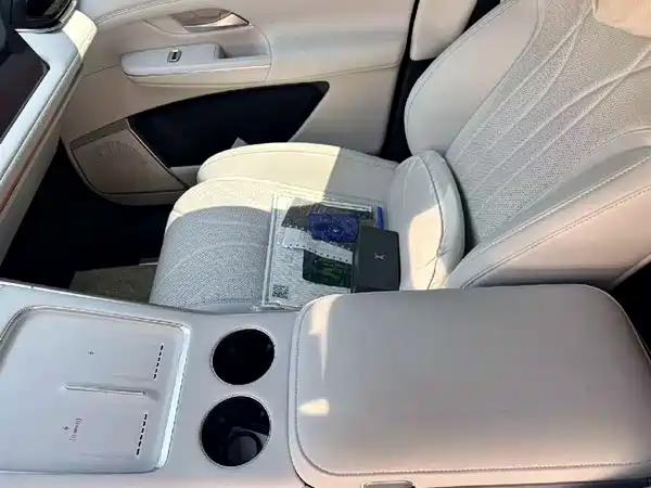 XPeng G9 2025