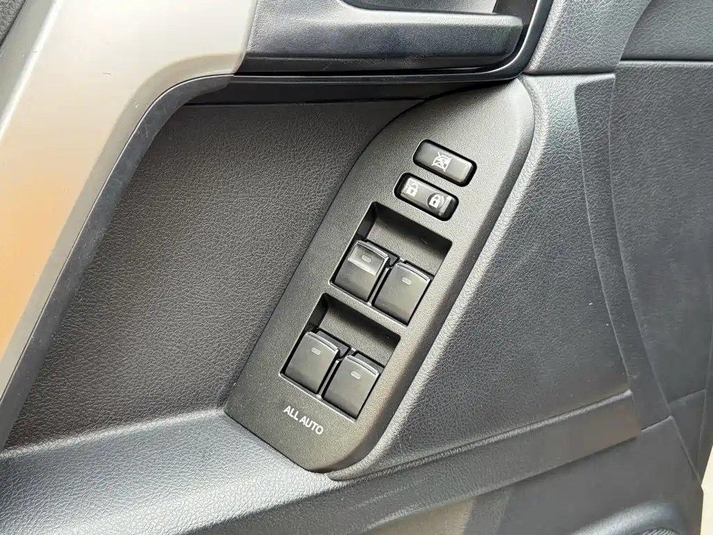 Toyota Prado 2020 — фото 19