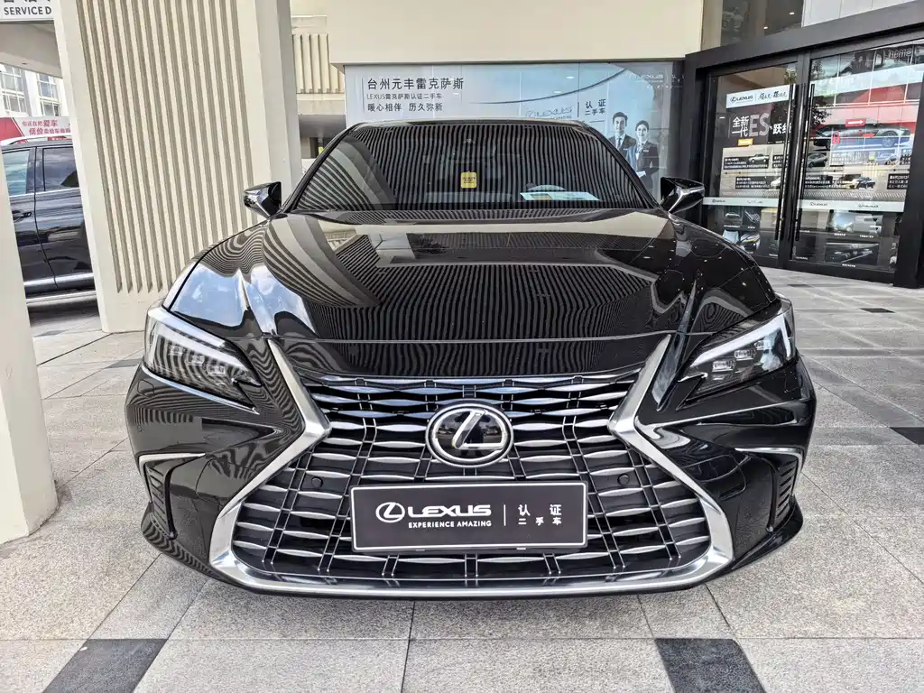 Lexus ES 2025 — фото 2