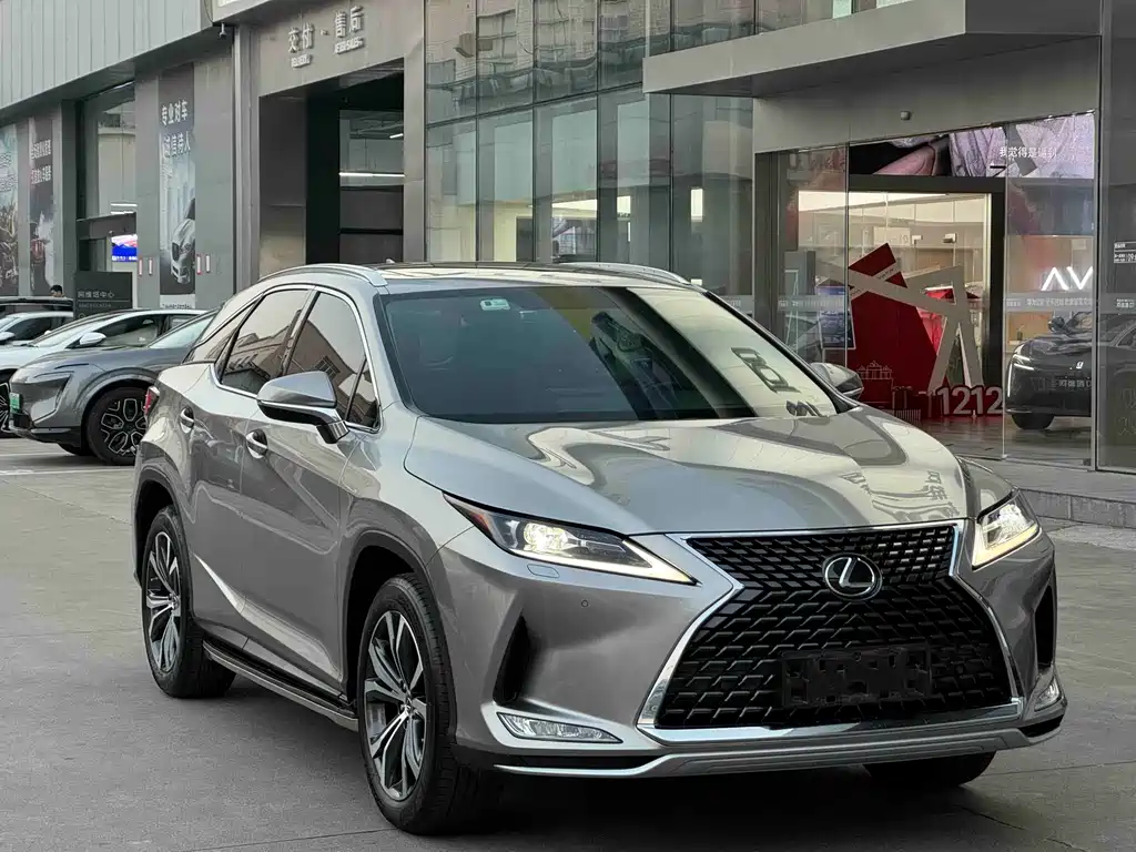 Lexus RX 2021 — фото 1