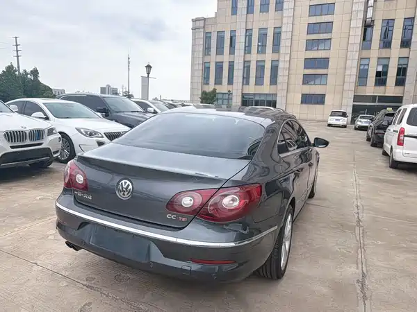 Volkswagen CC 2011