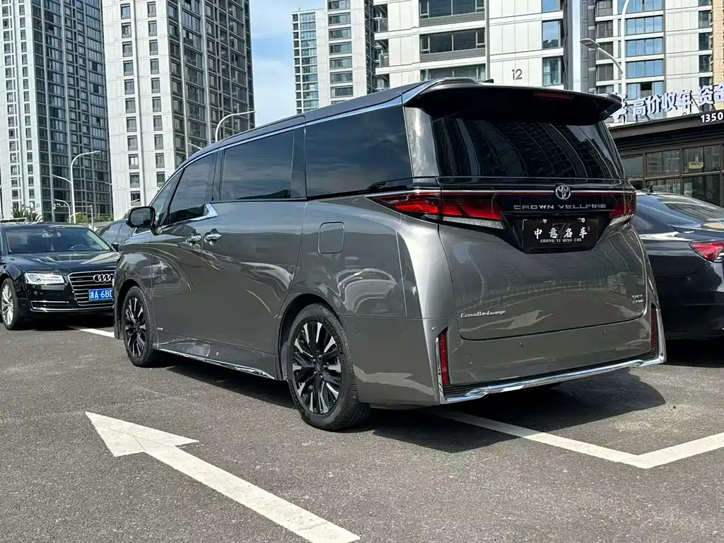 Toyota Vellfire 2024 — фото 4