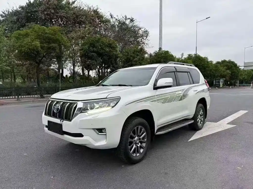 Toyota Prado 2018 — фото 1