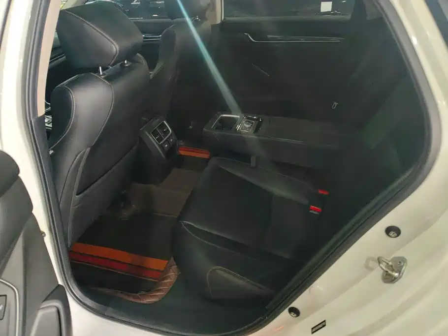 Honda Accord 2022 — фото 11