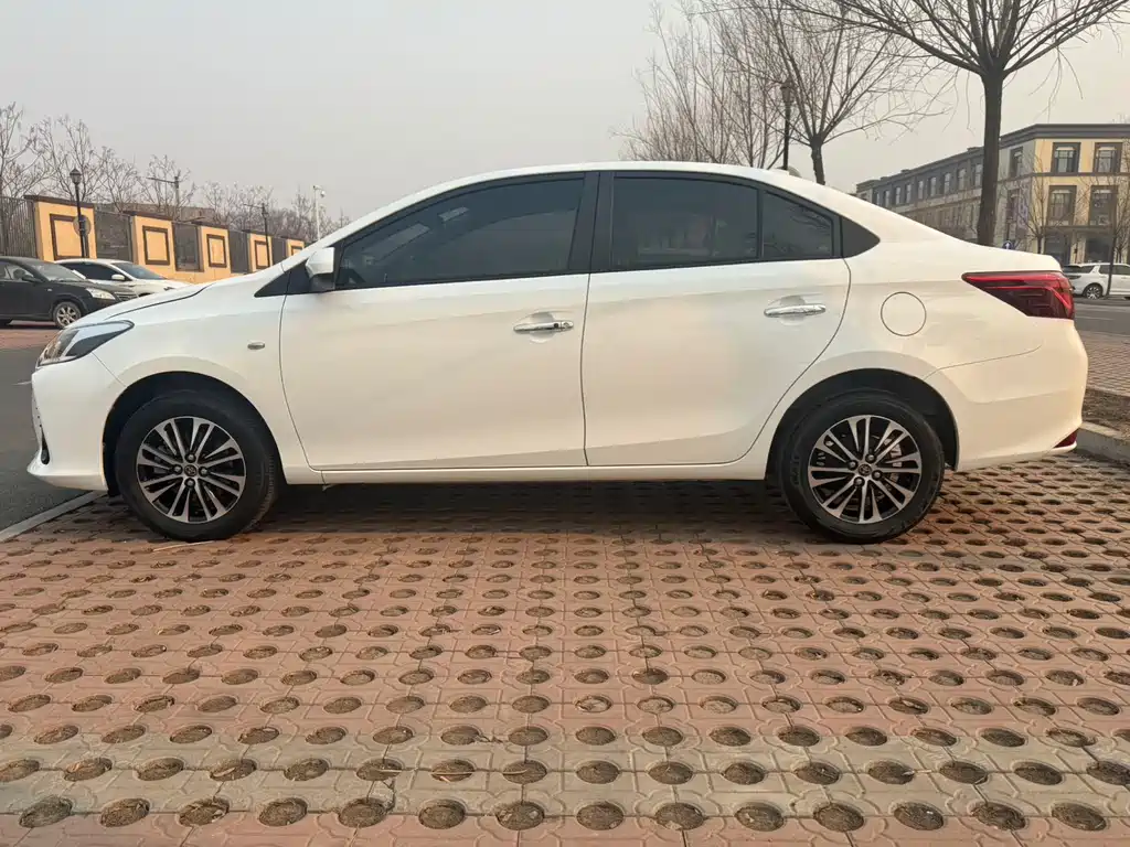 Toyota Vios 2023 — фото 4