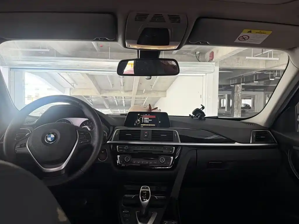 BMW 3 Series 2017 — фото 8