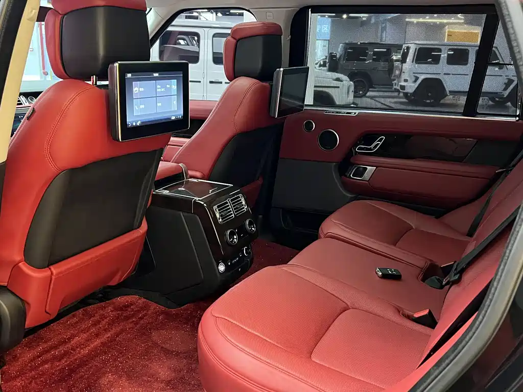 Land Rover Range Rover 2022 — фото 16