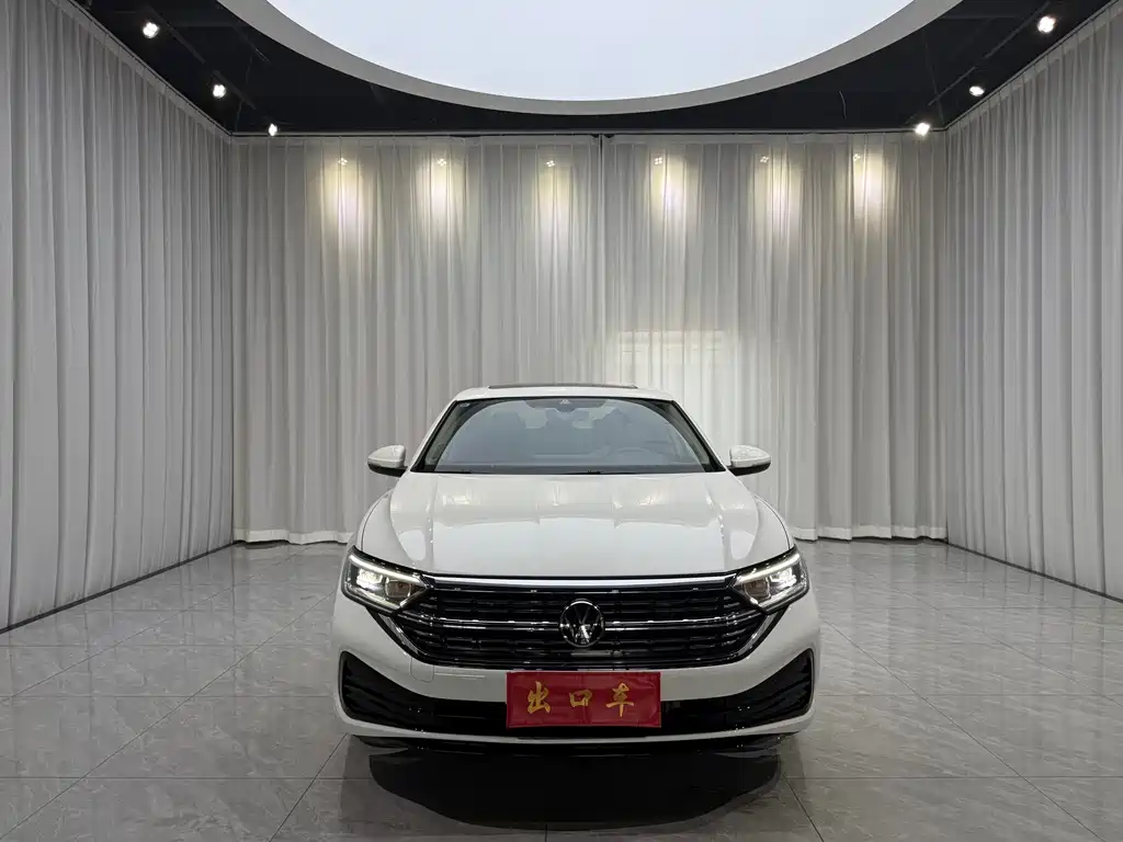Volkswagen Sagitar 2022