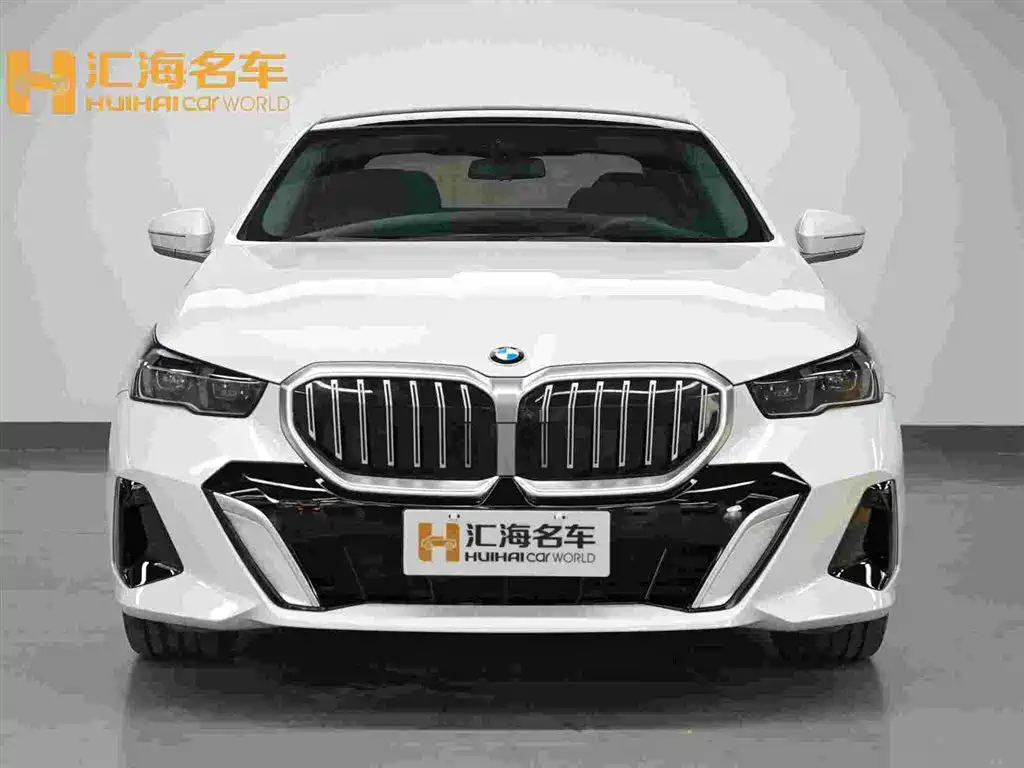BMW 5 Series 2024