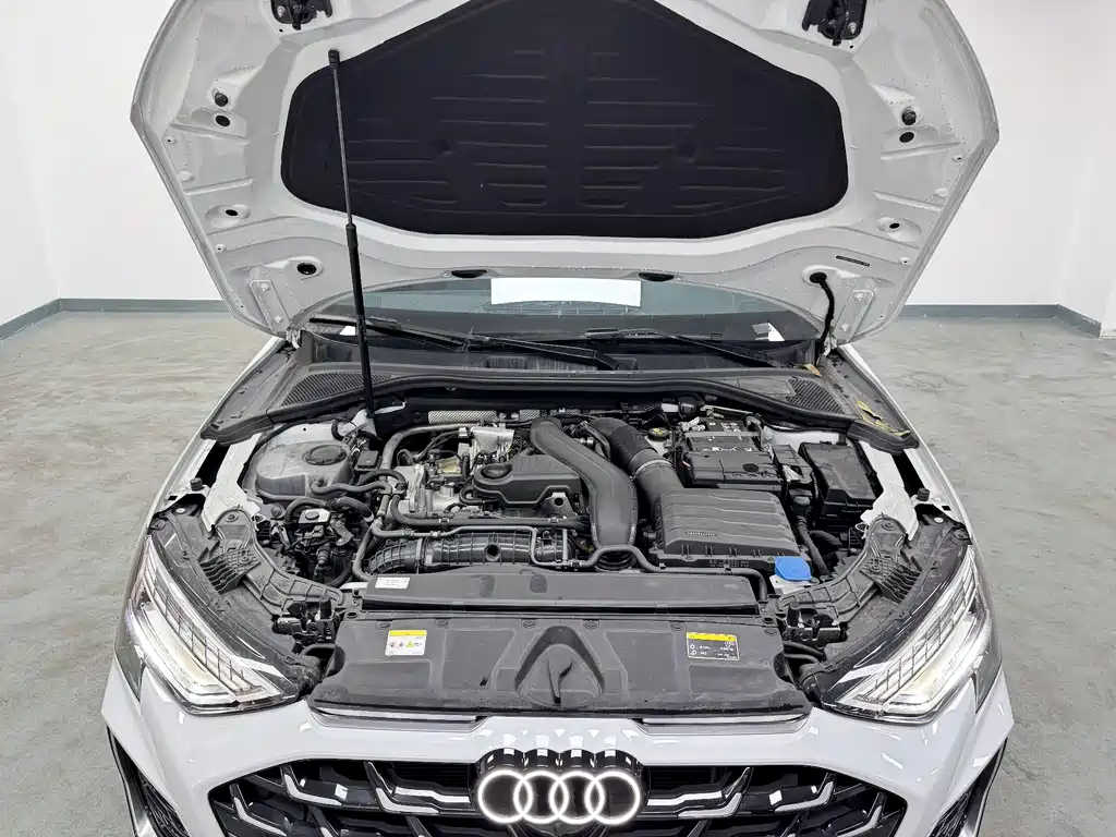 Audi A3 2025 — фото 18