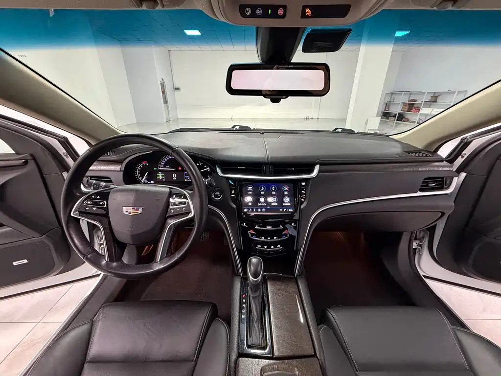 Cadillac XTS 2019 — фото 17