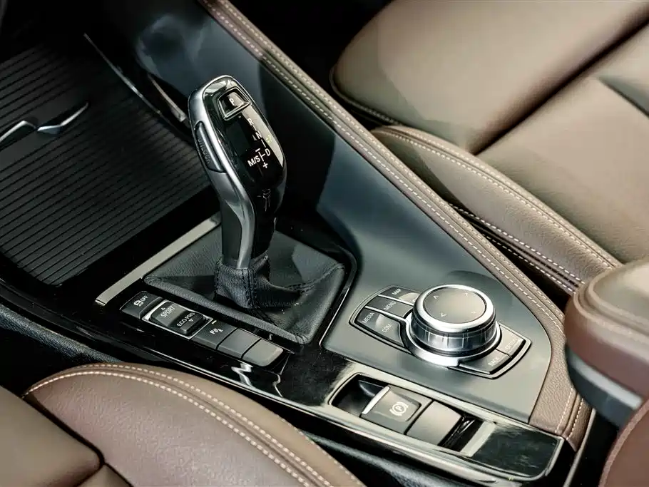 BMW X2 2023 — фото 11