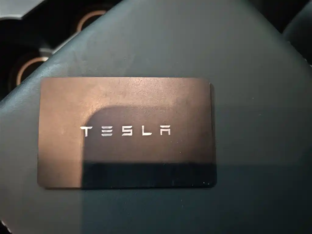 Tesla Model Y 2021 — фото 9