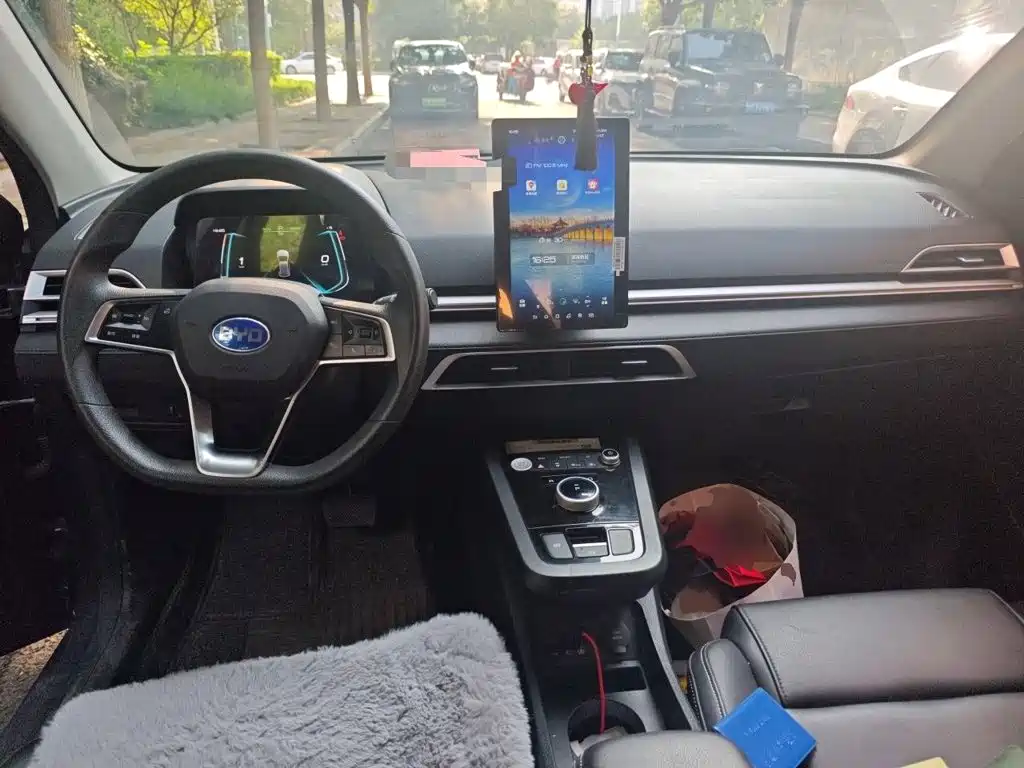 BYD e2 2020