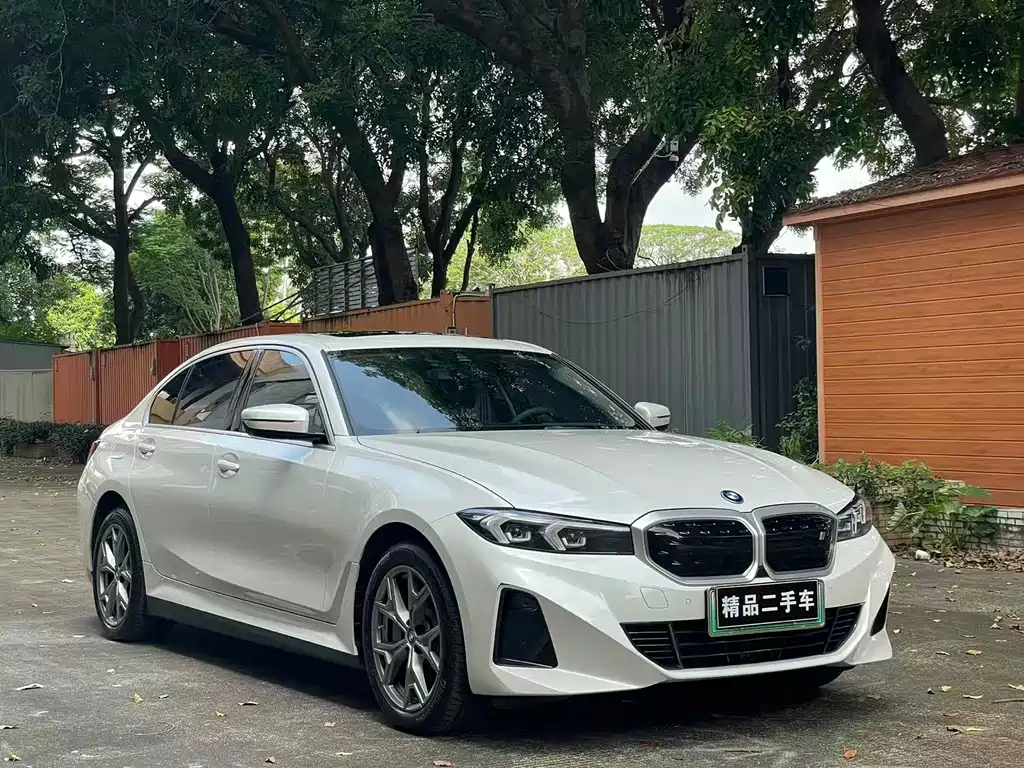 BMW i3 2025