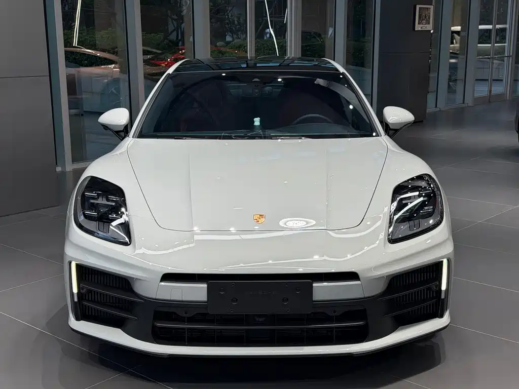 Porsche Panamera 2025