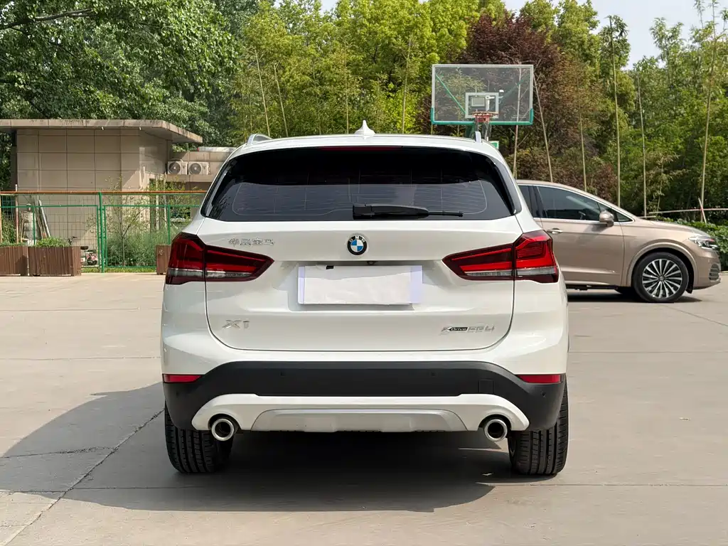 BMW X1 2022 — фото 5