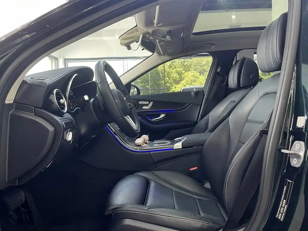 Mercedes-Benz C-Class 2019 — фото 11