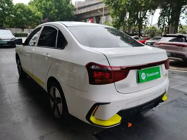 Dongfeng E70 2023