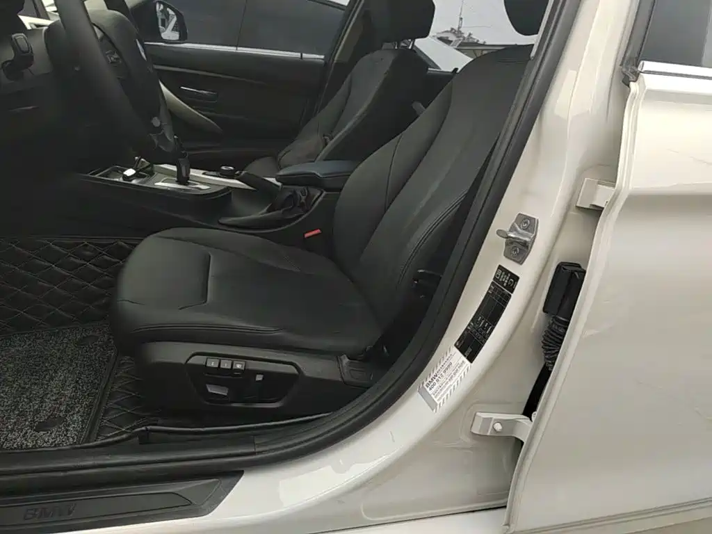BMW 3 Series 2015 — фото 15