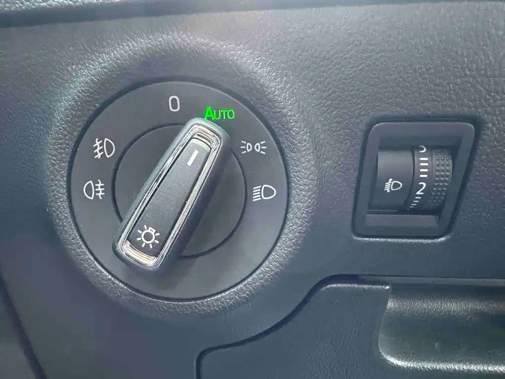 Skoda Karoq 2023 — фото 11
