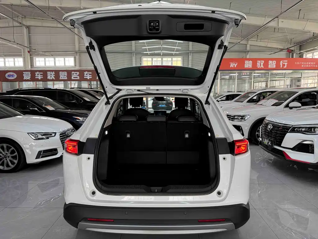 Honda Vezel 2023 — фото 19