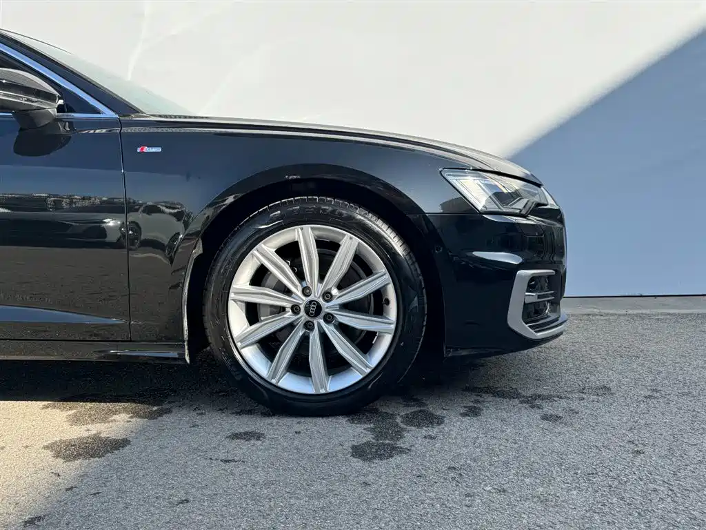 Audi A6L 2024 — фото 13