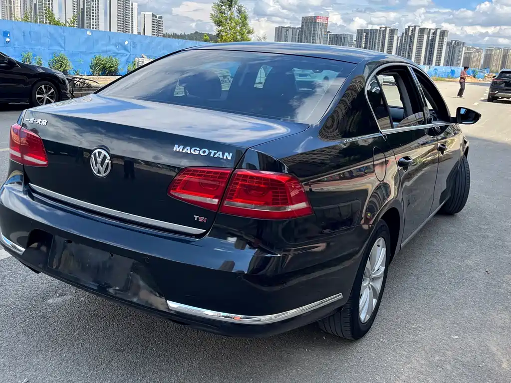 Volkswagen Magotan 2015