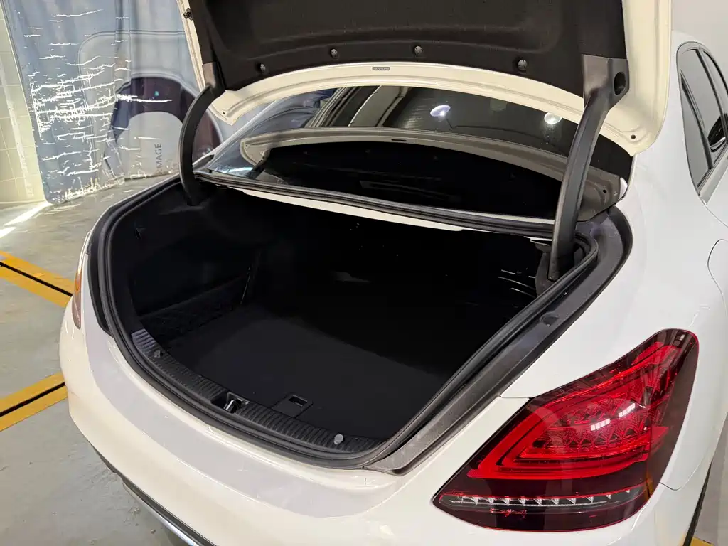 Mercedes-Benz C-Class 2021 — фото 17